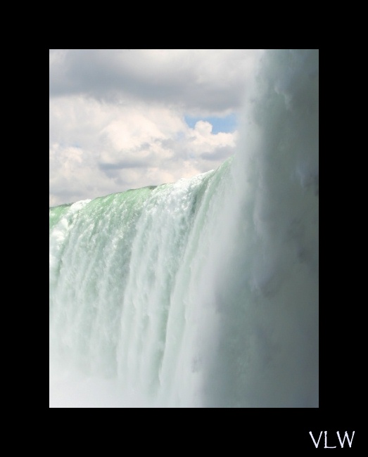 niagara-falls-cropped (2)