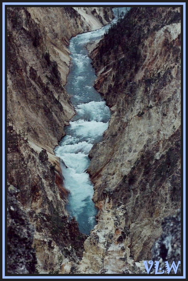 WY 10 Yellowstone falls (2)