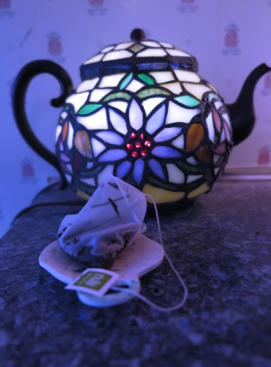 tea-teapot-with-teabag